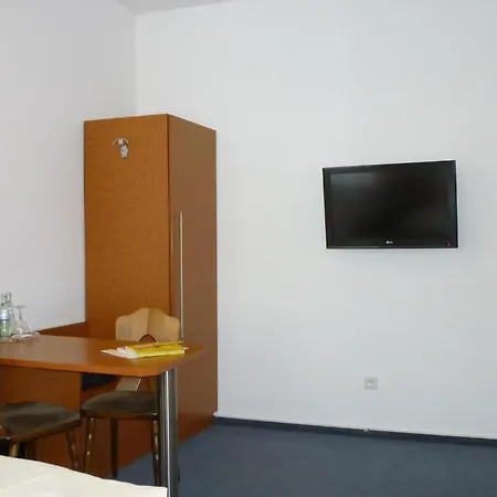 Hotel-gaststatte Mutter Buermann 2*